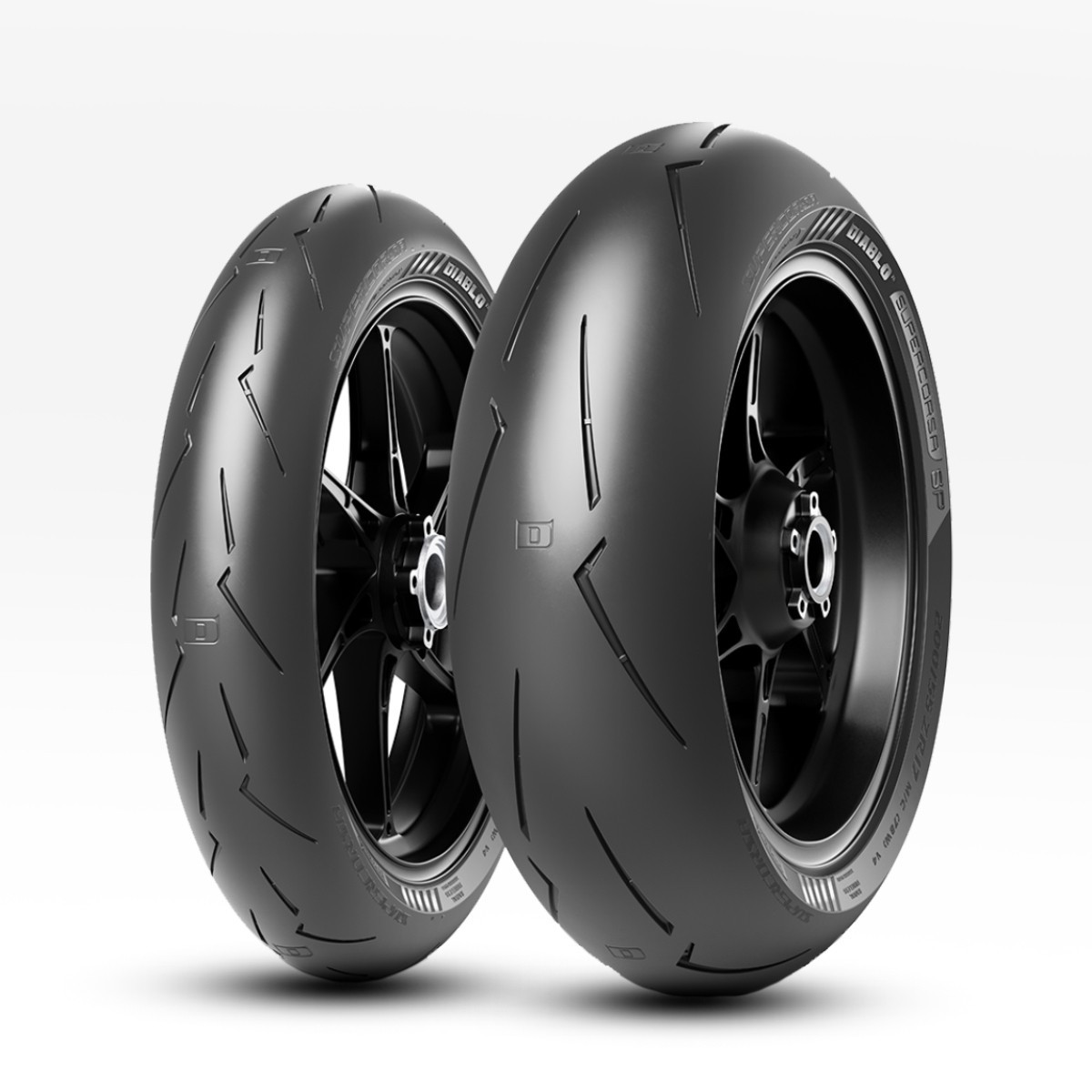 Pirelli Set 120/70ZR17 ve 200/55ZR17 Diablo Supercorsa SP V4 Ön Arka Takım